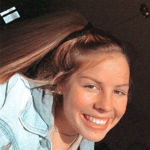 Meet your Posher, Claire ✨✨